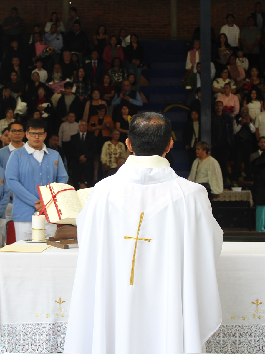 Ceremonia de Imposición de Cofias y Fistol